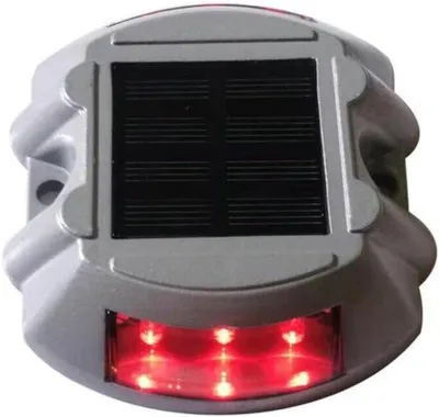 Image de Deux lampes solaires à LED, en aluminium, clignotantes, rouges, pour terrasses, jardins, cours intérieures, allées et balcons.