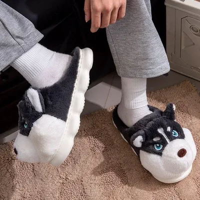 Produktbild von Schwarze Plüsch Pantoffeln mit Hundebildern für Damen, bequem, warm, mit weicher Fleecebesatzung, Anti-Slip, Memory-Foam, für Innenraum - Größe 40-41