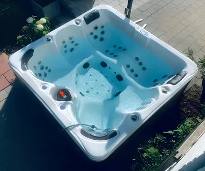 Image de Whirlpool Baignoire à hydromassage Jardin Bain Outdoor-Spa Bassin de détente 210x210 cm