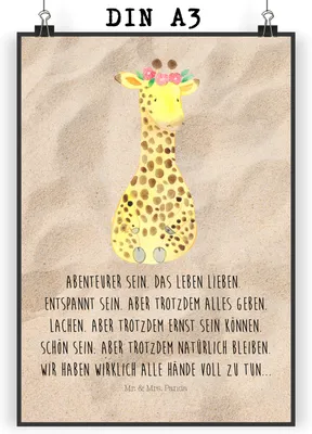 Produktbild von Mr. & Mrs. Panda Bild Giraffe Blumenkranz DIN A3 - Sandig - Geschenk, Selbstliebe, Abenteurer, Plakat, Freundin, drucke, Afrika, wanddeko, Wandbild, Kunstdruck