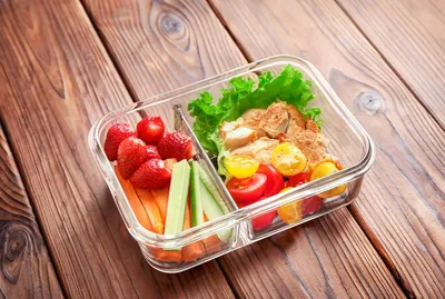 Image de Plat de cuisson rectangulaire en verre avec couvercle et séparateur Rosmarino Bake&Go – 1 300 ml