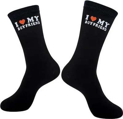 Produktbild von Liebesstrahler Socken mit Herzenssprüchen, perfekt für Anniversar, Ehejubiläum und den Tag der Liebe