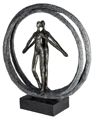 Imagen del producto de Escultura de resina, redonda, "Pareja en el anillo", motivo de pareja, resina, color gris, con detalles en color bronce, unidad, largo 10,5 cm, ancho 37 cm, alto 40 cm. Código: 79903 4001250799030