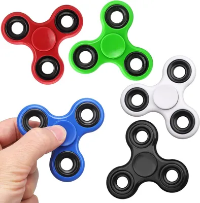 Produktbild von 5er-Pack Fidget Spinner Spielzeug für Kinder Erwachsene, Sensorische Fidget Toys Weihnachten Set Spielzeug Zappeln Hand Spinner Finger Tri-Spinner