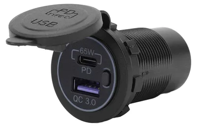 Productafbeelding van 12V waterdichte USB C laadadapter voor motorfiets en boot