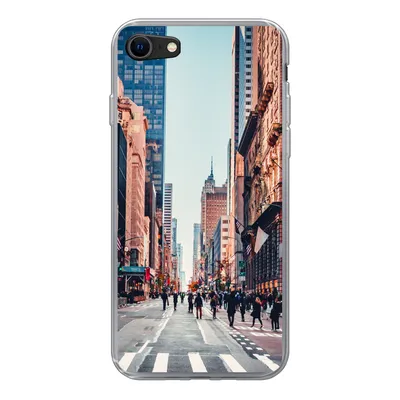 Produktbild von MuchoWow® Handyhülle Schutzhülle Hülle für iPhone SE 2022 Veteranenparade in New York Silikon Softcase Handy Hülle - Schutzhülle