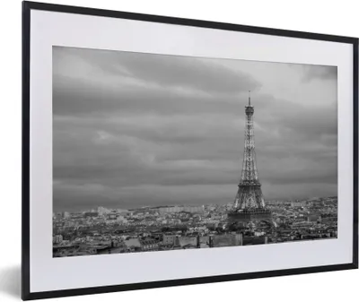Produktbild von MuchoWow® Gerahmtes Poster Beleuchteter Eiffelturm in der Abenddämmerung 60x40 cm - Poster mit Schwarzem Bilderrahmen Wandposter Rahmen Foto Bilder - Schlafzimmer - Plakat in Rahmen - Drucken