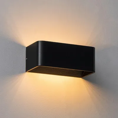 Produktbild von KOSILUM - Wandleuchte, Aluminium - Schwarz - Quadra