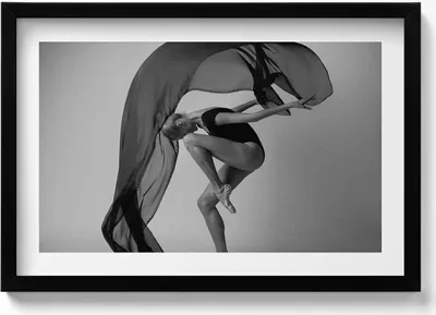 Produktbild von Foto einer Tänzerin beim Tanzen– Wandbild mit Rahmen – Gerahmtes Bild  – Wanddekoration – 60x40 cm –  Schwarz Rahmen