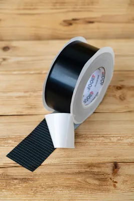 Obrázok produktu pre 4ROOF IZOTAPE MULTI PRO ČIERNA – Tesniaca páska pre strešné membrány a fasády, šírka 60 mm
