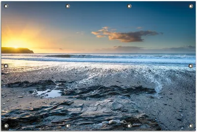Produktbild von Wallario Outdoor-Poster für Garten oder Balkon, Motiv Einsamer Strand in Cornwall  England, in ca. 80 x 120 cm