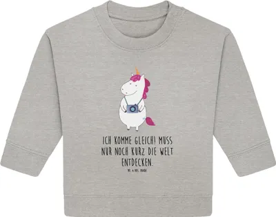 Produktbild von Mr. & Mrs. Panda Organic Baby Pullover Einhorn Fotograf 12. - 18. Monat - Heather Grey - Geschenk, Unicorn, Urlaub, Einhörner, Weltreise, Kamera, Städtereise, Bullover