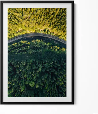 Produktbild von Wald aus einer Drohne - Berg Sněžka– Wandbild mit Rahmen – Gerahmtes Bild  – Wanddekoration – 70x100 cm –  Schwarz Rahmen
