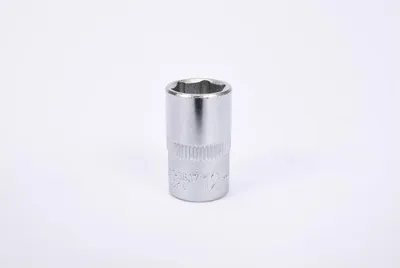 Zdjęcie produktu dla Yato YT-3807, Gniazdko, 3/8", Metryczny, 1 głowic(e), 12 mm, Stal chromowo-wanadowa