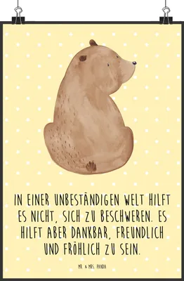 Produktbild von Mr. & Mrs. Panda Bild Bär Schulterblick DIN A2 - Gelb Pastell - Geschenk, wanddeko, Bären, Weisheit, Wandbild, Plakat, Weltansicht, Kunstdruck, drucke, Selbstachtung