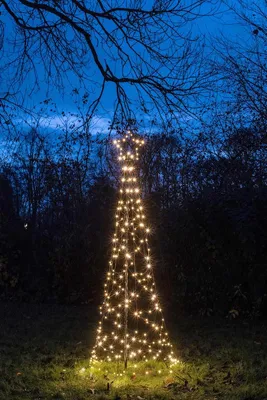 Productafbeelding van Boom met ster op paal 236led flash classic warm ip44 trafo met timer d70h200 cm Anna's Collection
