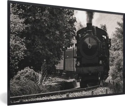Produktbild von MuchoWow® Gerahmtes Poster Schwarz-Weiß-Foto eines Dampfzuges in Italien 30x20 cm - Poster mit Schwarzem Bilderrahmen Wandposter Rahmen Foto Bilder - Kunstdruck - Bild-Poster