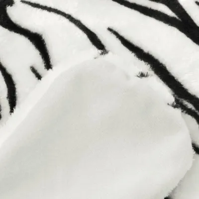 Immagine prodotto di Tappeto pelle di tigre peluche 144 cm bianco