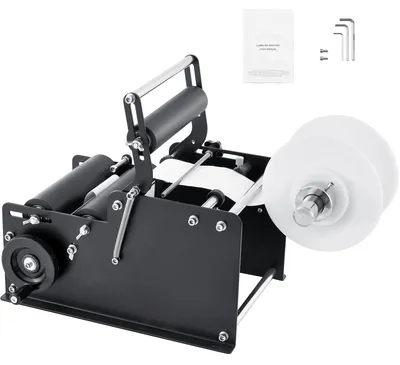 Image de Machine d'étiquetage manuelle SucceBuy, capable d'appliquer 15 à 20 étiquettes par minute, adaptée aux étiquettes de largeur 10 à 130 mm et de longueur 10 à 300 mm, idéale pour les étiquettes de bouteilles et les étiquettes de prix