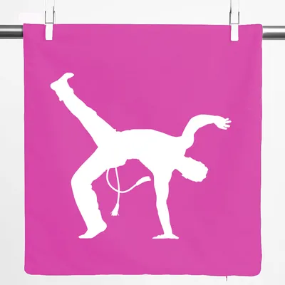 Produktbild von Huuraa Kissenbezug Capoeira Silhouette 40x40cm Fuchsia Baumwolle Dekokissenbezug Geschenkidee