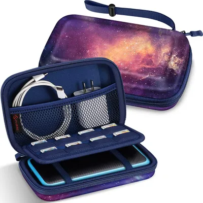 Produktbild von Fintie Tasche für Nintendo 2DS XL / 3DS XL - Tragetasche Aufbewahrungstasche Transporttasche mit Spielkartenhaltern und Haltegurt für die Nintendo 2DS XL / 3DS XL / 3DS / 3DS LL Konsole, Die Galaxie