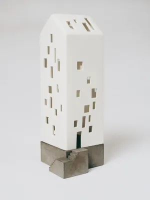 Produktbild von Lichthaus mit Betonsockel "Apartmenthaus"
