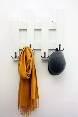 Produktbild von Wandgarderobe mit 8 Metallhaken, Garderobenleiste MDF, 45 x 45 cm, Weiß