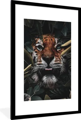 Produktbild von MuchoWow® MuchoWow® Gerahmtes Poster Tiger - Nahaufnahme - Pflanzen 60x90 cm - Poster mit zchwarzem Bilderrahmen - Dekoration - Wandposter Wohnzimmer - Hochwertig
