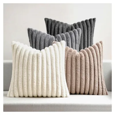Produktbild von Kissenbezug aus Plüsch 40x40 cm, 4er Set, Kunstfell, weich und waschbar, Dekokissen für Couch