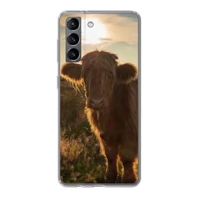 Produktbild von MuchoWow® Handyhülle Schutzhülle Hülle für Samsung Galaxy S21 Schottischer Highlander - Sonnenuntergang - Gras Silikon Softcase Handy Hülle - Softcase