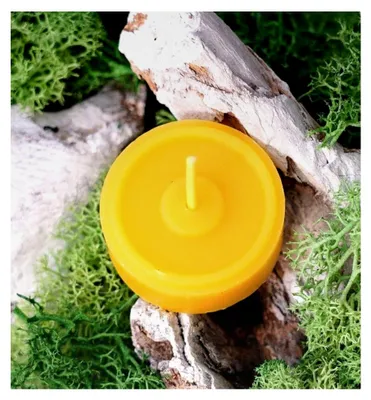 Produktbild von 10 Stück Teelichter ohne Alu und Hülle, Kerzen aus 100% Bienenwachs, je 35x18mm