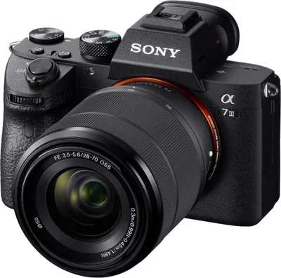 Produktbild von Sony Alpha 7 III mit 28–70mm Objektiv, spiegellose Vollformatkamera (24,2 MP, 4K UHD Video, schneller Autofokus, 5-Achsen-Stabilisierung, 10 Bilder/S