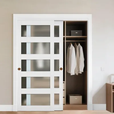 Obrázek produktu pro Posuvné dveře 1524 mm x 2032 mm - Odpovídající velikost otvoru - Bypassové skleněné dveře s montážní sadou - Dveře z masivního dřeva a MDF s voděodolným PVC povrchem - Posuvné dveře z matného skla pro šatní skříně Bílá