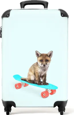 Obrázek produktu pro NoBoringSuitcases.com® Kufr Příruční zavazadlo Trolley Rolling suitcase Malý cestovní kufr na 4 kolečkách - Fox - Animals - Skateboard - Blue - Cabin Size < 55x40x23 cm & 55x40x20 cm - Foto kufr - Cabin suitcase - Board luggagePříruční zavazadlo Kufr 55x35x20 cm, 36L,