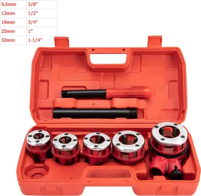 Obrázek produktu pro Ruční sada závitořezných nástrojů – ráčnový závitník – 5 řezacích hlav BSPT – velikosti 0,95–3,2 cm – vysokouhlíková ocel – s kufříkem – červená barva