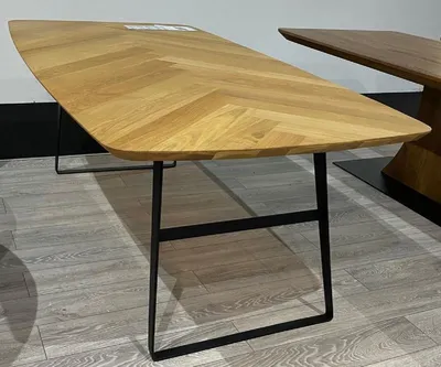 Produktbild von Casa Padrino Luxus Esstisch Naturfarben / Schwarz 240 x 110 x H. 77 cm - Rechteckiger Küchentisch Massivholz Tischplatte - Massivholz Esszimmer Möbel - Luxus Esszimmer Möbel