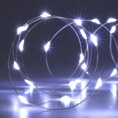Produktbild von LED Lichterkette Drahtlichter 100 LED Kaltweiß – Batteriebetrieben mit Timer 6h/18h, Silberdraht, Flexible Dekobeleuchtung – Christmas Decorations