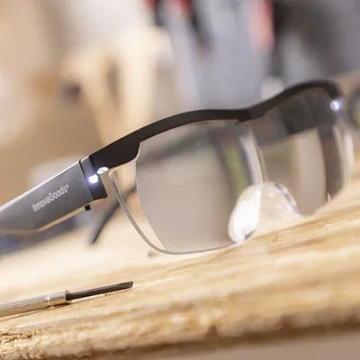 Image de Lunettes loupes avec éclairage LED