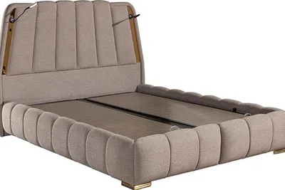 Produktbild von Elegantes Bett mit Matratze in Beige aus Textil und Edelstahl