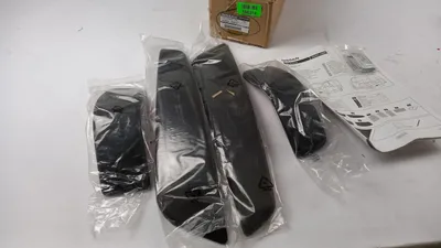 Productafbeelding van Originele Nissan sierlijst set voor de bumper, onderdeelnummer KE620JX000