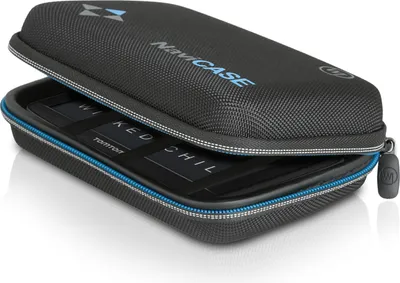 Produktbild von Wicked Chili Schutztasche für Navigationsgerät kompatibel mit Garmin Drive und kompatibel mit TomTom - Case für Navigationsgeräte mit 4.3/5 Zoll Display (max. Größe 15 x 10 x 4.5 cm) schwarz