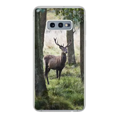 Produktbild von MuchoWow® Handyhülle Schutzhülle Hülle für Samsung Galaxy S10e Hirsche - Bäume - Gras Silikon Softcase Handy Hülle - Handy
