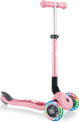 Obrázok produktu pre GLOBBER JUNIOR FOLDABLE FANTASY LIGHTS - kolobežka, 120/80 mm, ABEC 5, 3 kolieska, svietiace LED kolieska, pastelové ružové kvety