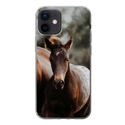Produktbild von MuchoWow® Handyhülle Schutzhülle Hülle für iPhone 12 Pferde - Wald - Berge Silikon Softcase Handy Hülle - Schutzhülle