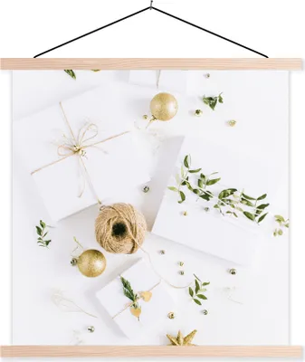 Produktbild von MuchoWow® Textilposter Winter - Weihnachten - Geschenk 60x60 cm mit holzfarbenen Rahmen - Wanddekoration