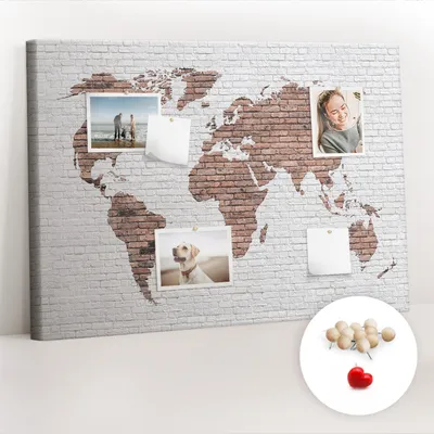 Produktbild von Korkwand mit Stecknadeln – Pinnwand mit Stecknadeln für Fotos und Notizen – 100x70 cm – 100 Holz-Stecknadeln – Weltkarte im Ziegeldesign