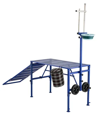 Produktbild von SucceBuy Ziegenmelkstand 272 kg, Klappbarer Ziegenständer mit Rampe, Futterbehälter, Rädern, Verstellbarem Kopfstück & Korb, geeignet für Fell- und Klauenpflege, 1195x584x838 mm, Blau