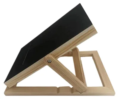 Immagine prodotto di Scratcher interattivo in legno per cani