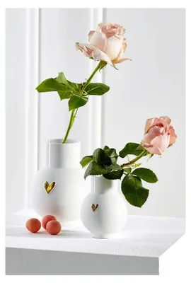 Produktbild von Mini Kugelvase Silber mit Herz-Design