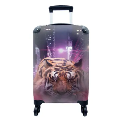 Produktbild von MuchoWow® Koffer Handgepäck Trolley Rollkoffer Kleine Reisekoffer mit 4 Rollen - Tiger - Stadt - Lila - Cabin Size < 55x40x23 cm & 55x40x20 cm - Fotokoffer - Kabinenkoffer - Boardgepäck - Reise-Box - Reisekoffer - Reisegepäck - Koffer mit Bild - Trolley für Kinder